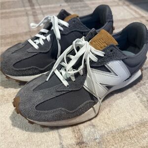 New Balance 327 Gray and White Athletic Shoes
